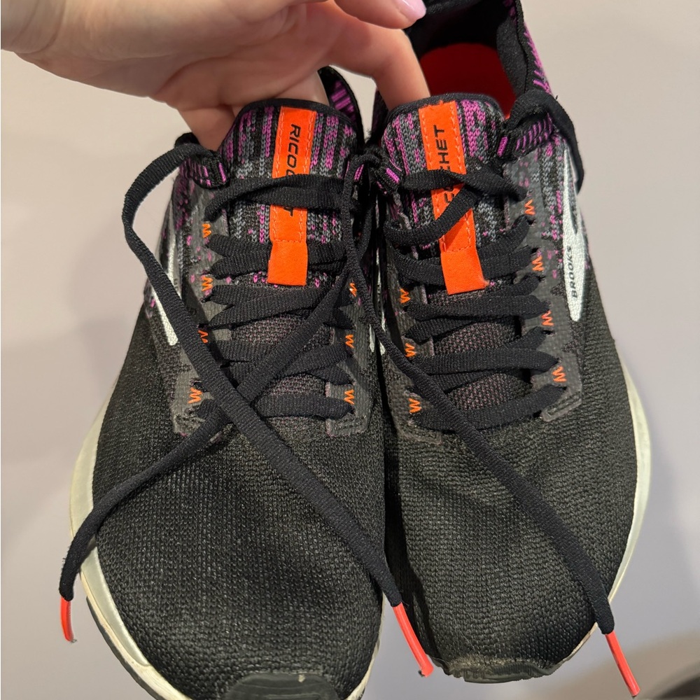 Brooks running sneakers- Women’s 7.5